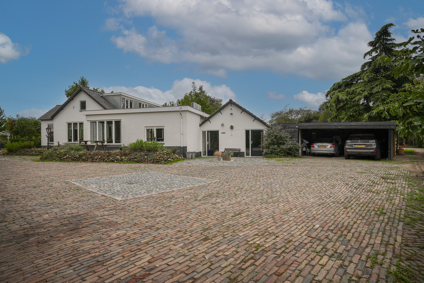 Vrijstaande woning te koop: van Heemstraweg 3, Heerewaarden