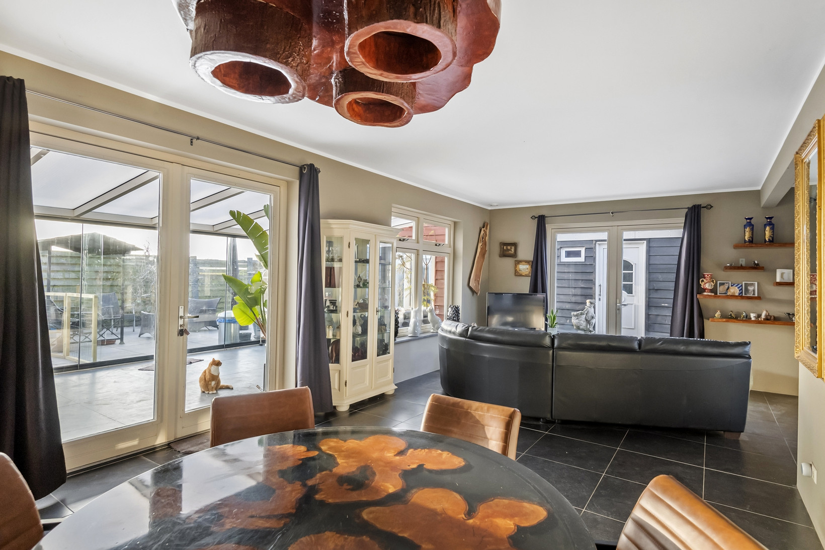 Vrijstaande woning te koop: Maasdijk 23, Heerewaarden