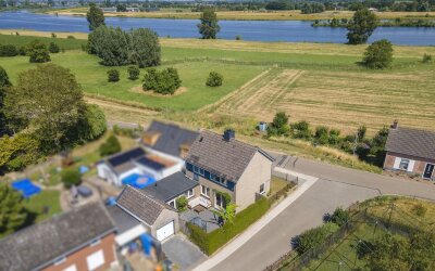 Kerkdijk 12