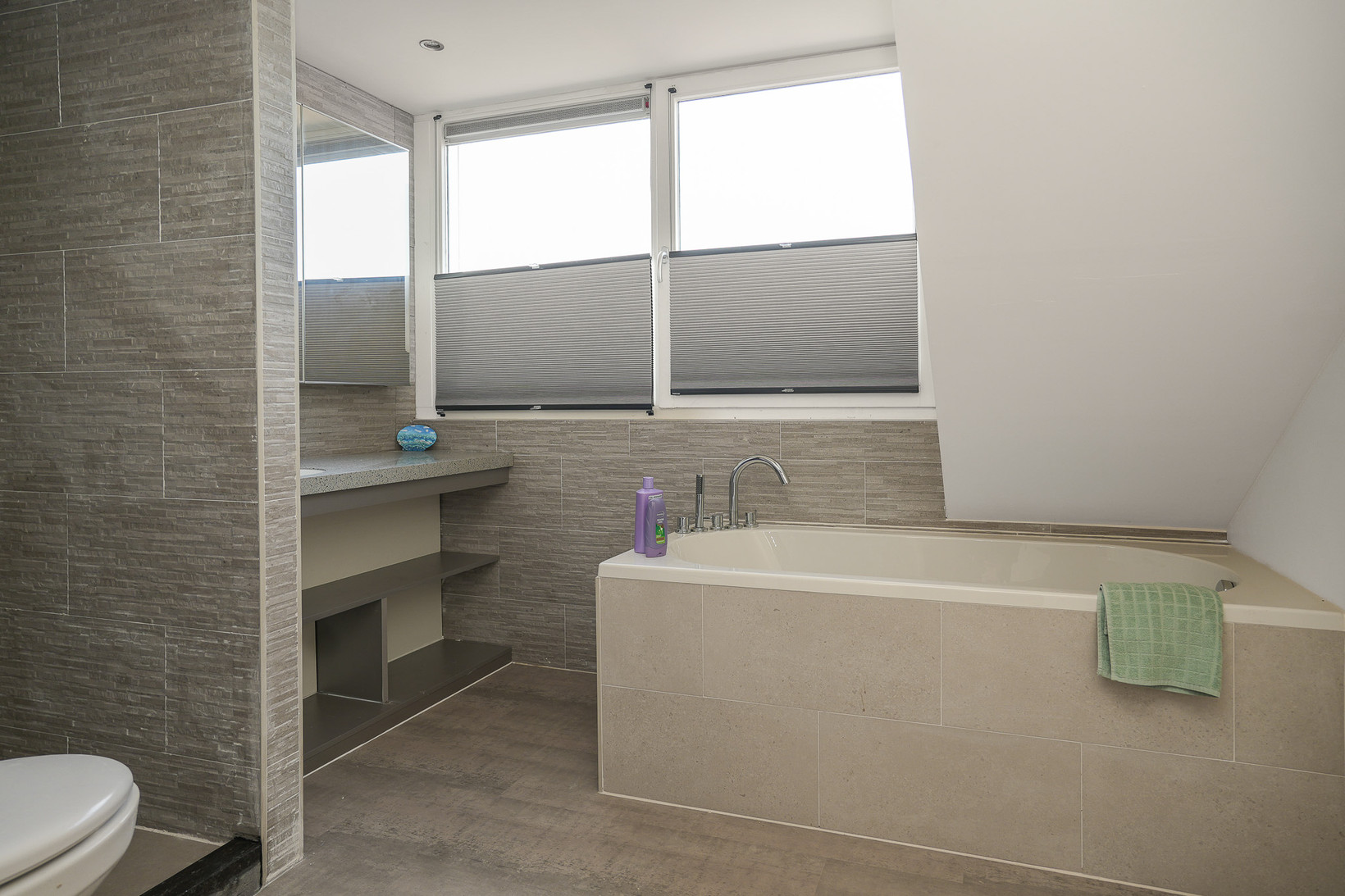 Vrijstaande woning te koop: Lindenlaan 3, Alphen