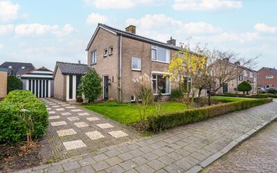 Burgemeester Bouwensweg 21