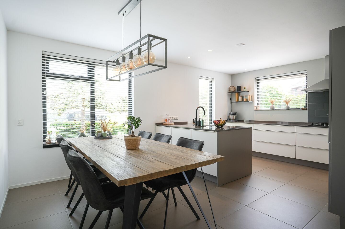 Twee-onder-één-kap te koop: De Polenkamp 11, Horssen