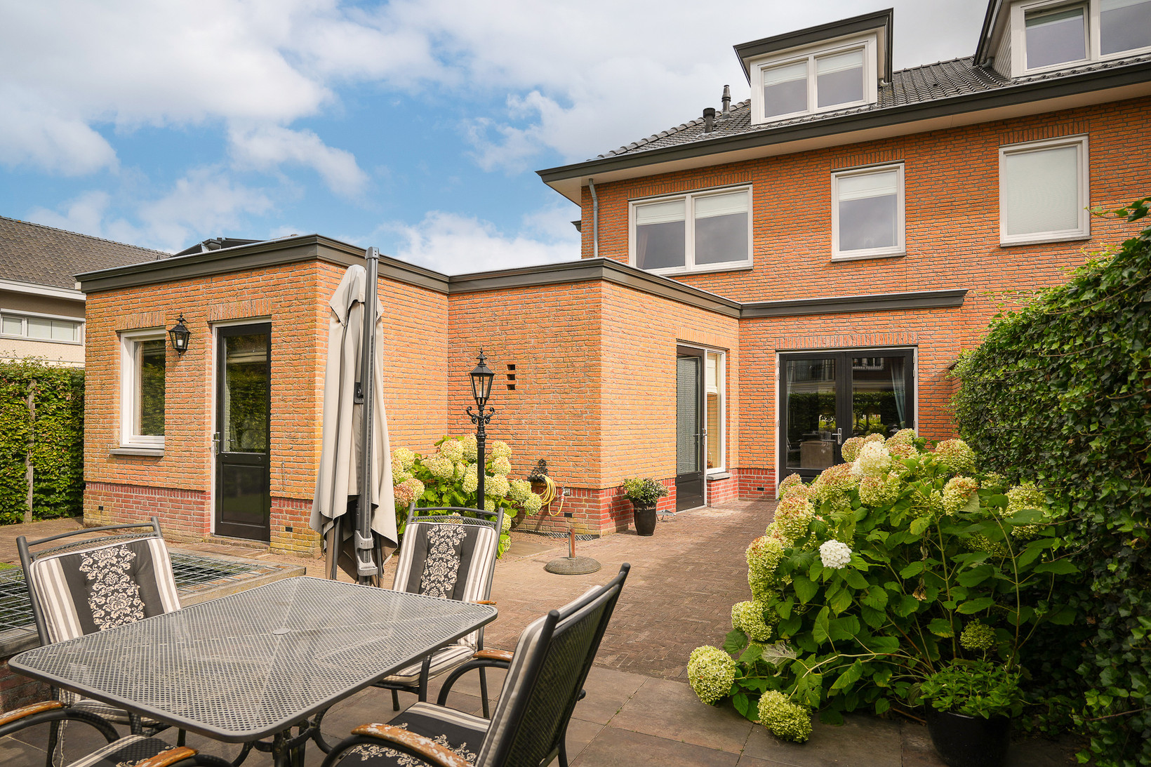 Hoekwoning te koop: Haselcamp 17, Horssen