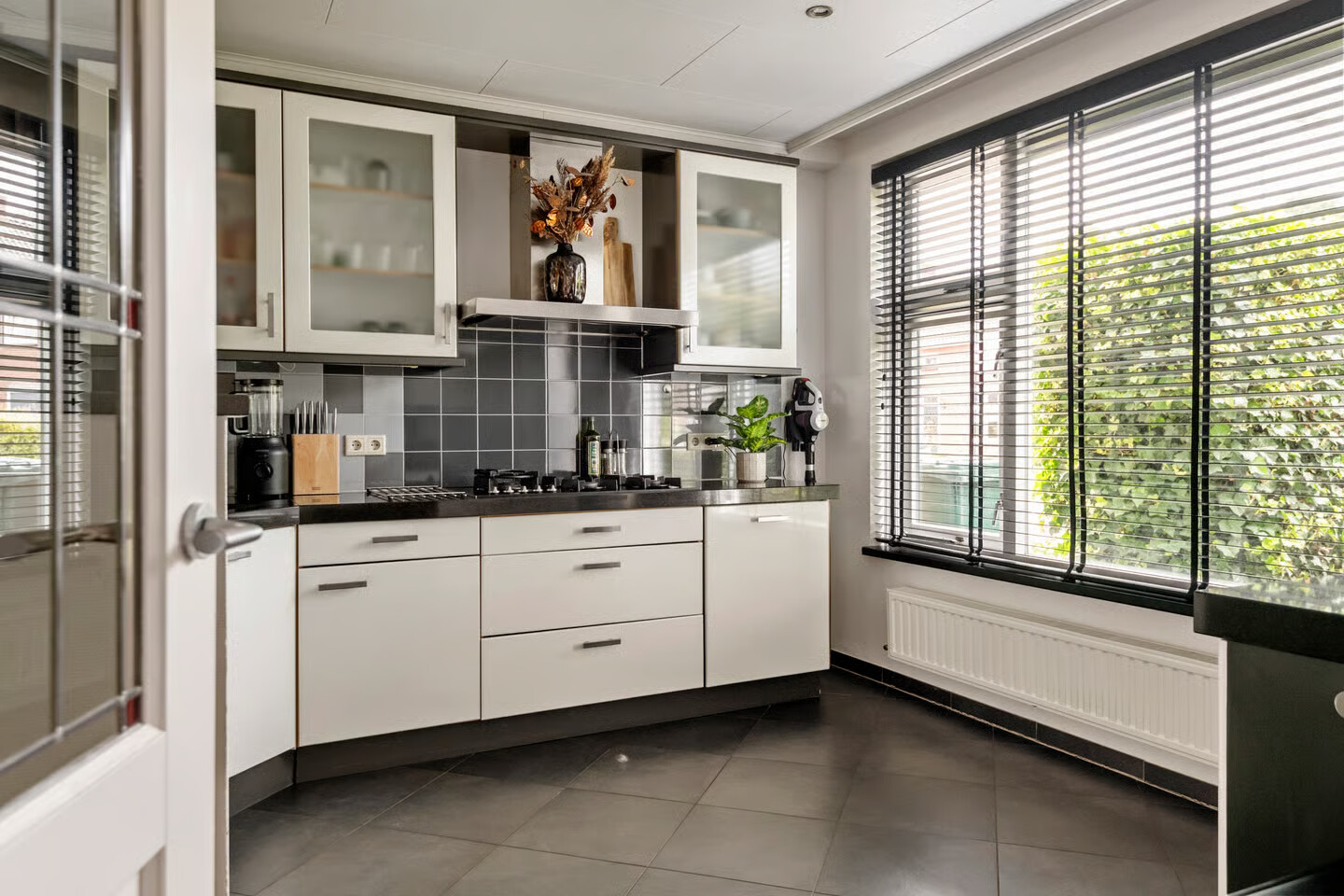 Tussenwoning te koop: Pater van Boxtelweg 9, Ewijk