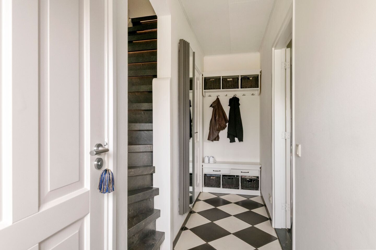 Tussenwoning te koop: Pater van Boxtelweg 9, Ewijk