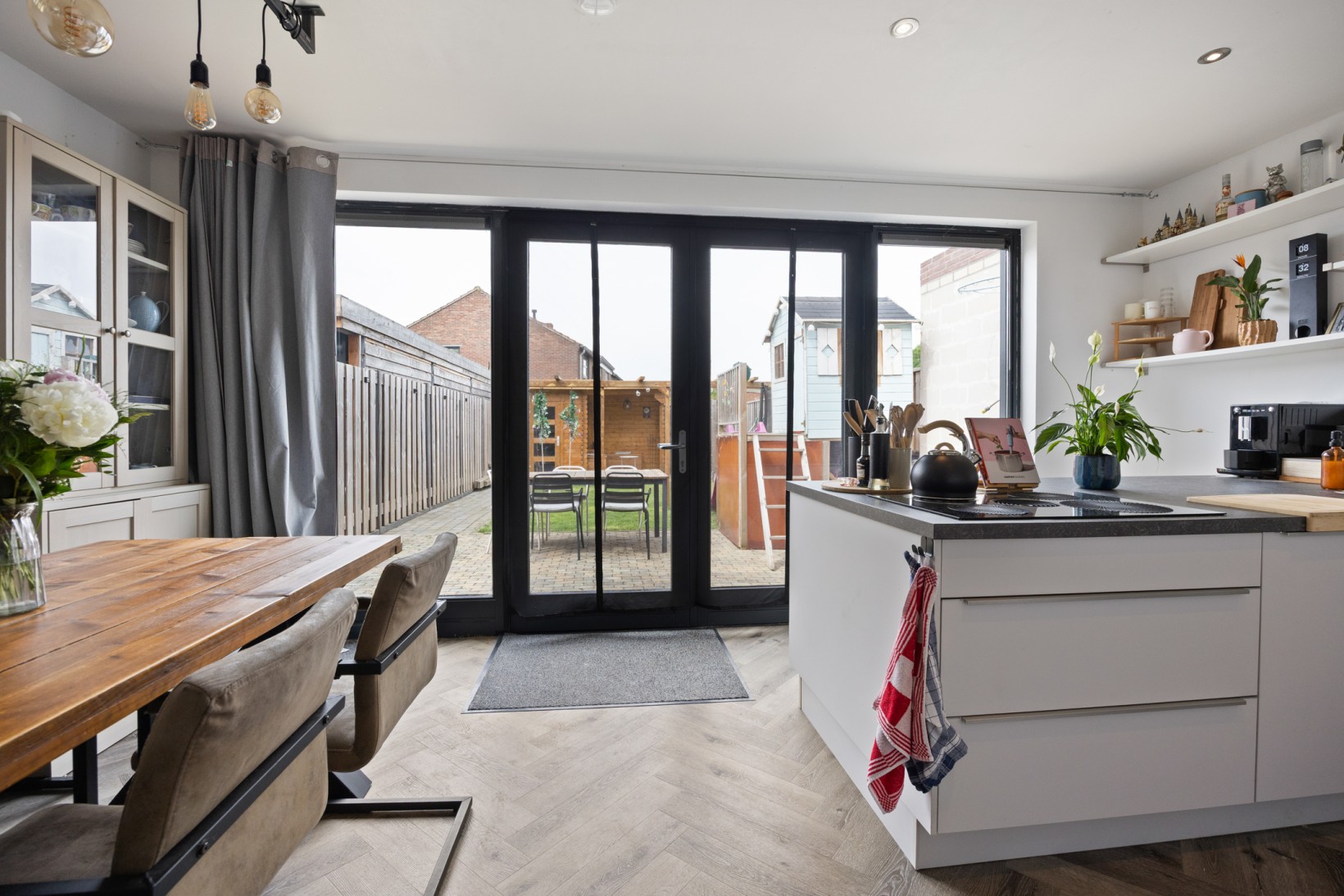 Tussenwoning te koop: Vriezeweg 71, Deest