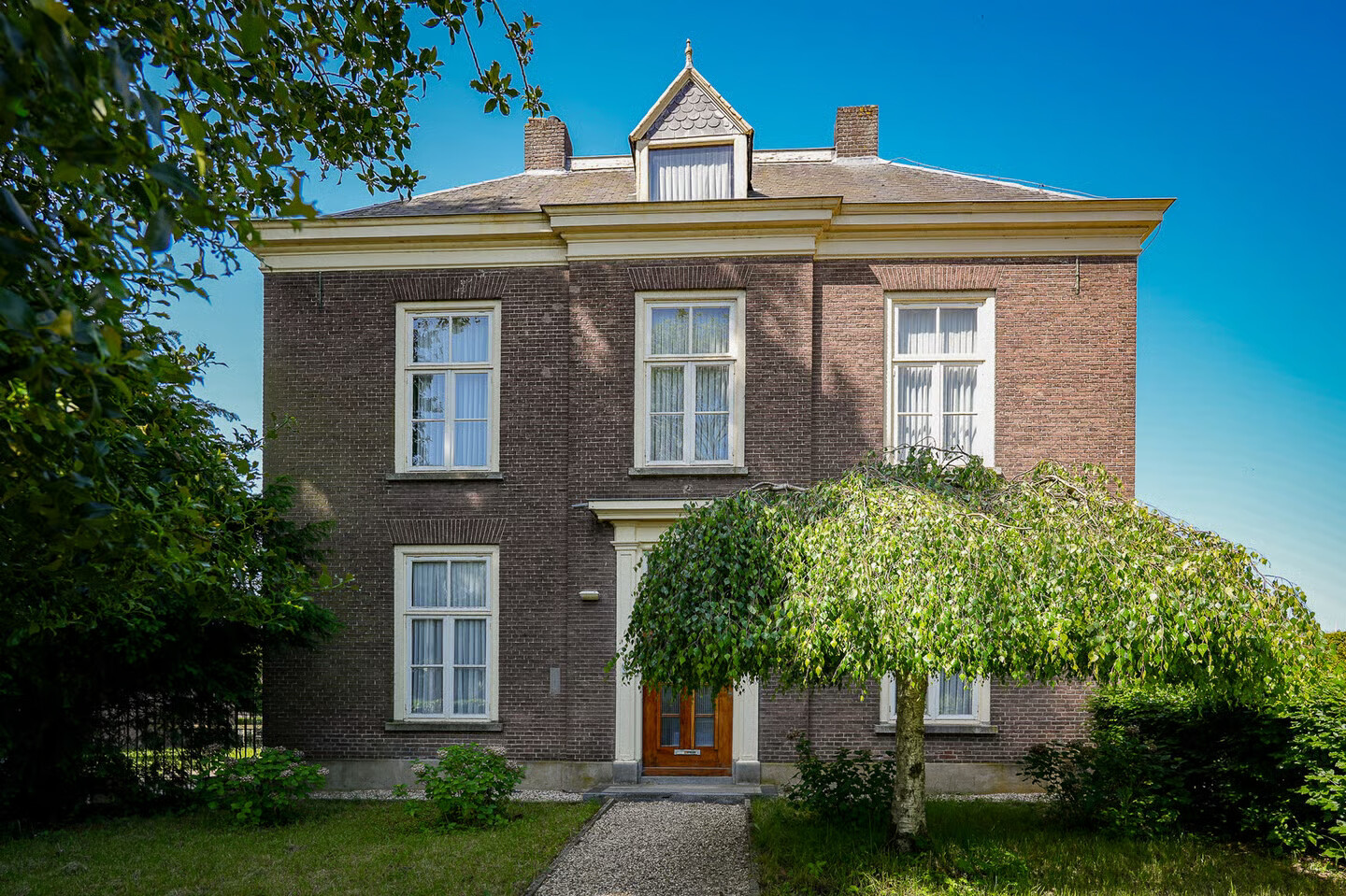 Vrijstaande woning te koop: Grotestraat 13, Deest