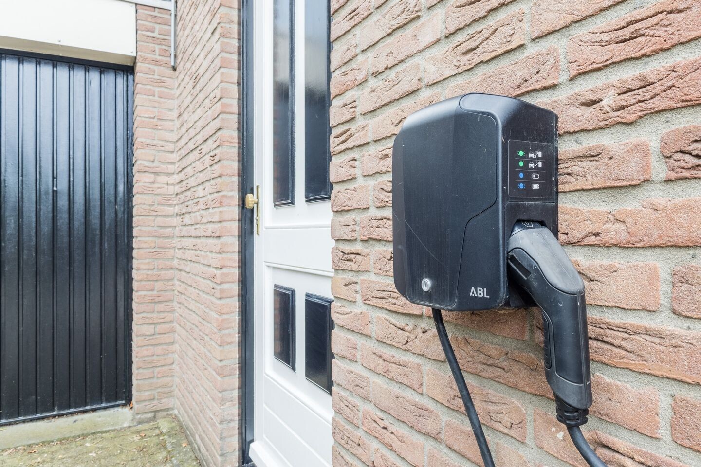 Tussenwoning te koop: Gravendaal 30, Deest
