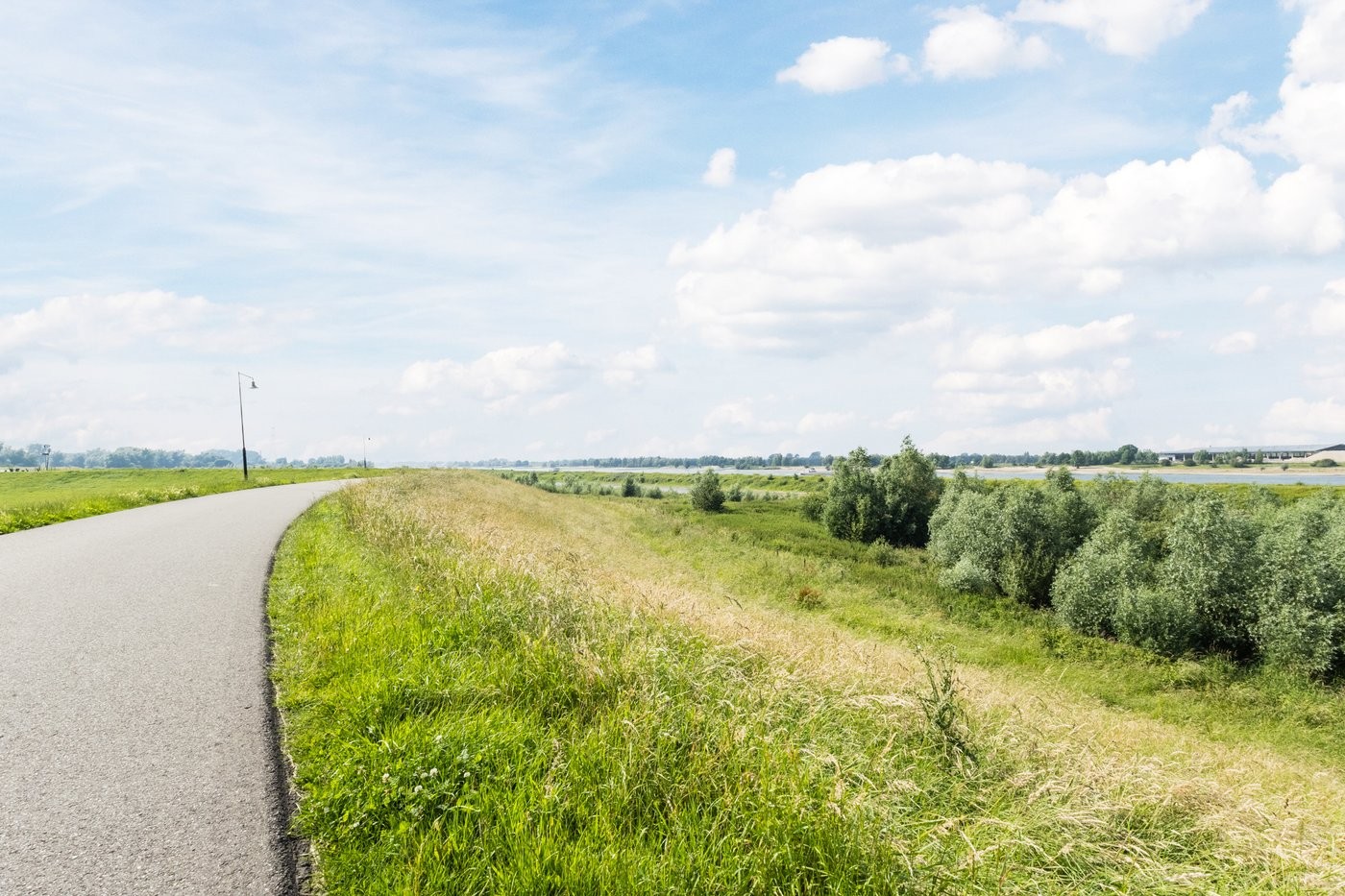 Tussenwoning te koop: Sterrenzand 8, Deest