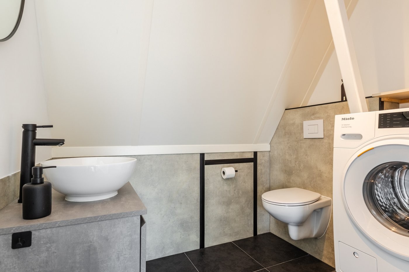 Tussenwoning te koop: Sterrenzand 8, Deest