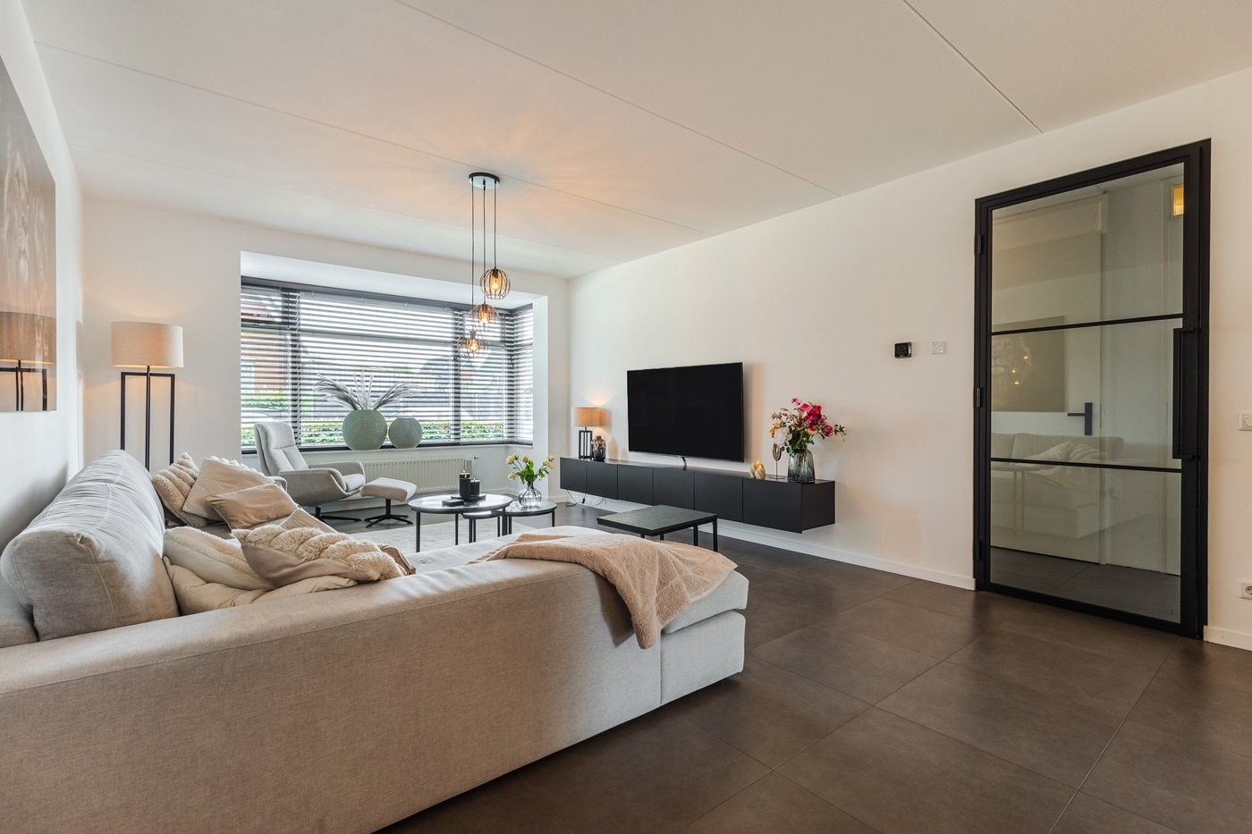 Tussenwoning te koop: Sterrenzand 8, Deest