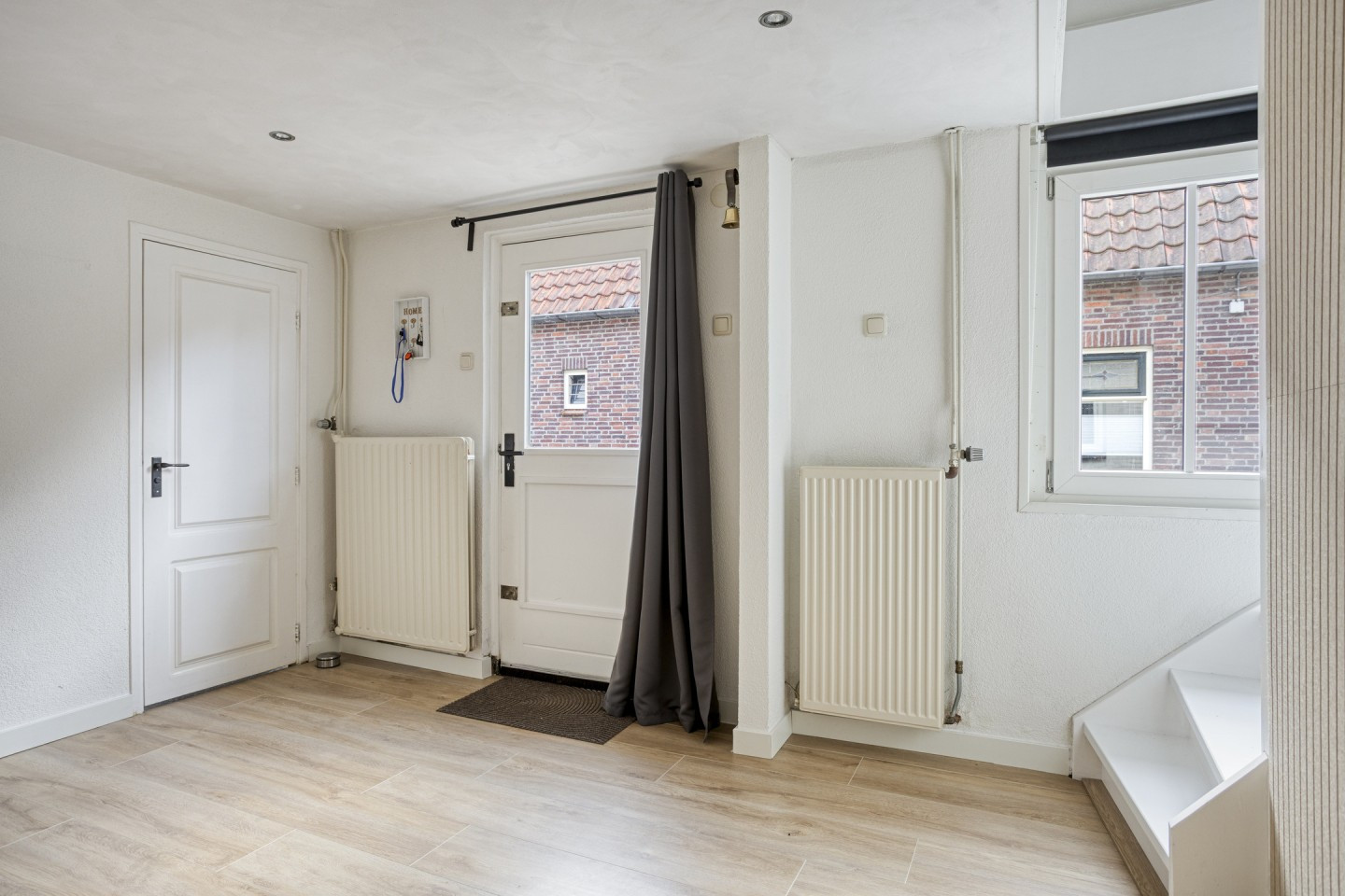 Vrijstaande woning te koop: van Heemstraweg 8, Boven-Leeuwen