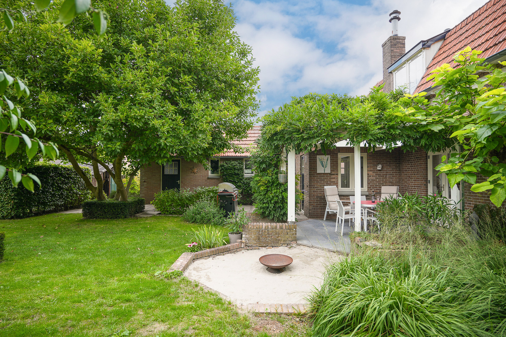 Vrijstaande woning te koop: Dijkstraat 27, Beneden-Leeuwen