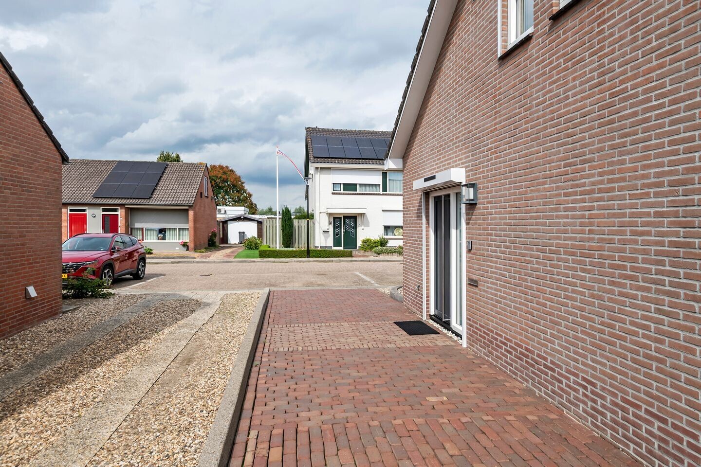 Twee-onder-één-kap te koop: Clausstraat 7, Beneden-Leeuwen