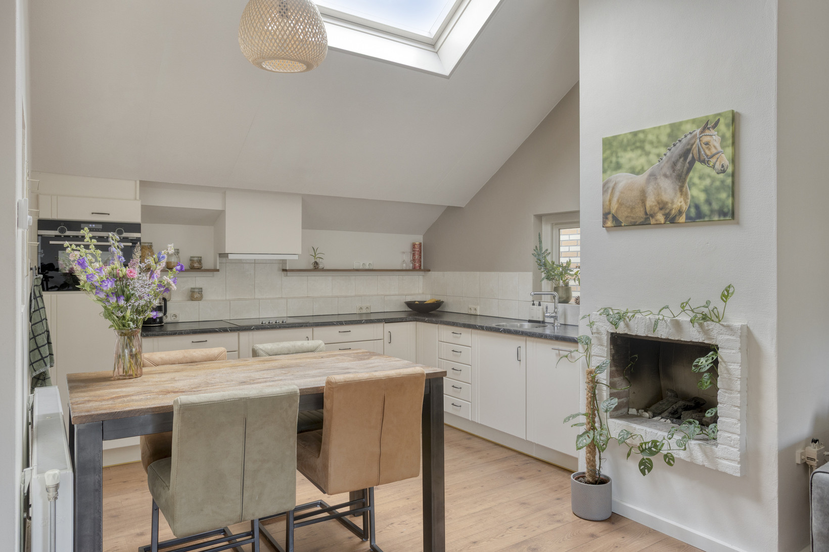Appartement te koop: Zandstraat 95A, Beneden-Leeuwen