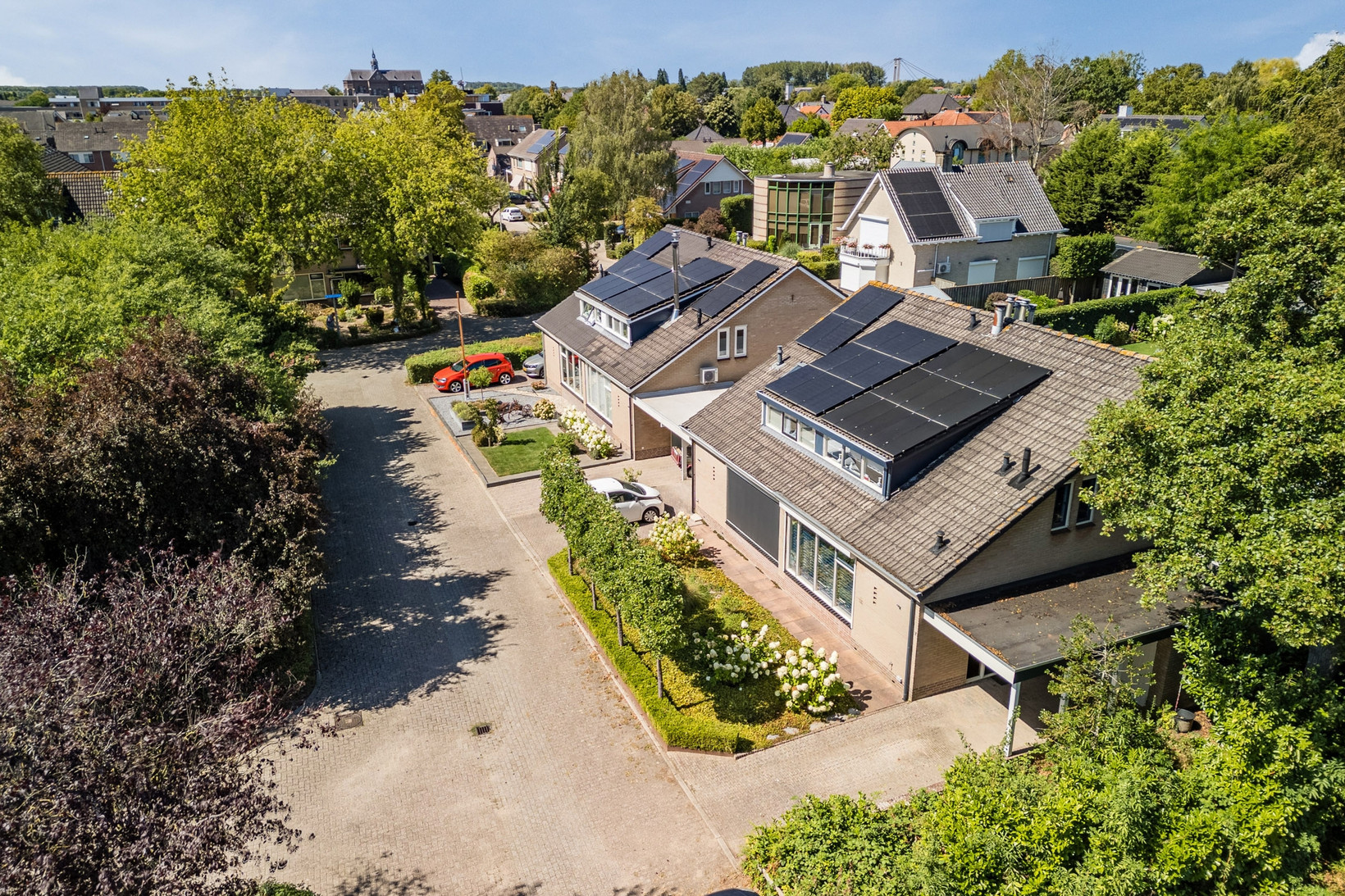 Hoekwoning te koop: Fruitplein 7, Beneden-Leeuwen