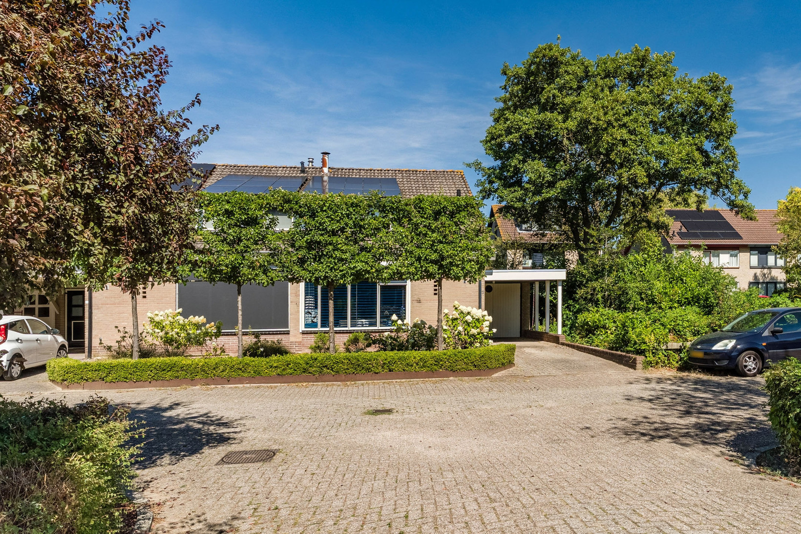 Hoekwoning te koop: Fruitplein 7, Beneden-Leeuwen