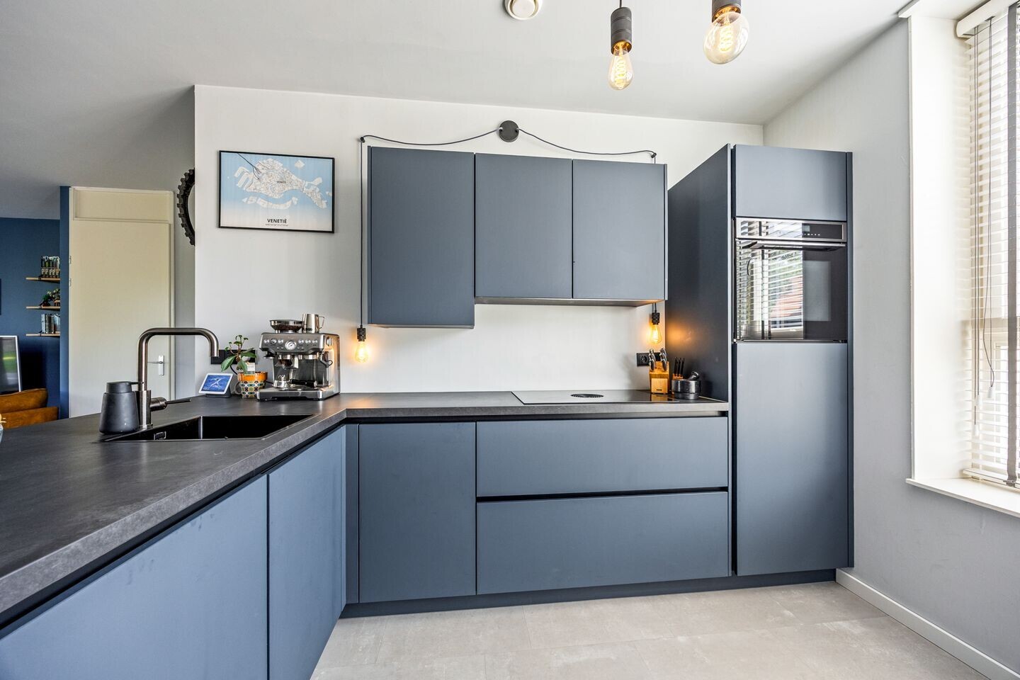 Hoekwoning te koop: Korenveld 1, Beneden-Leeuwen