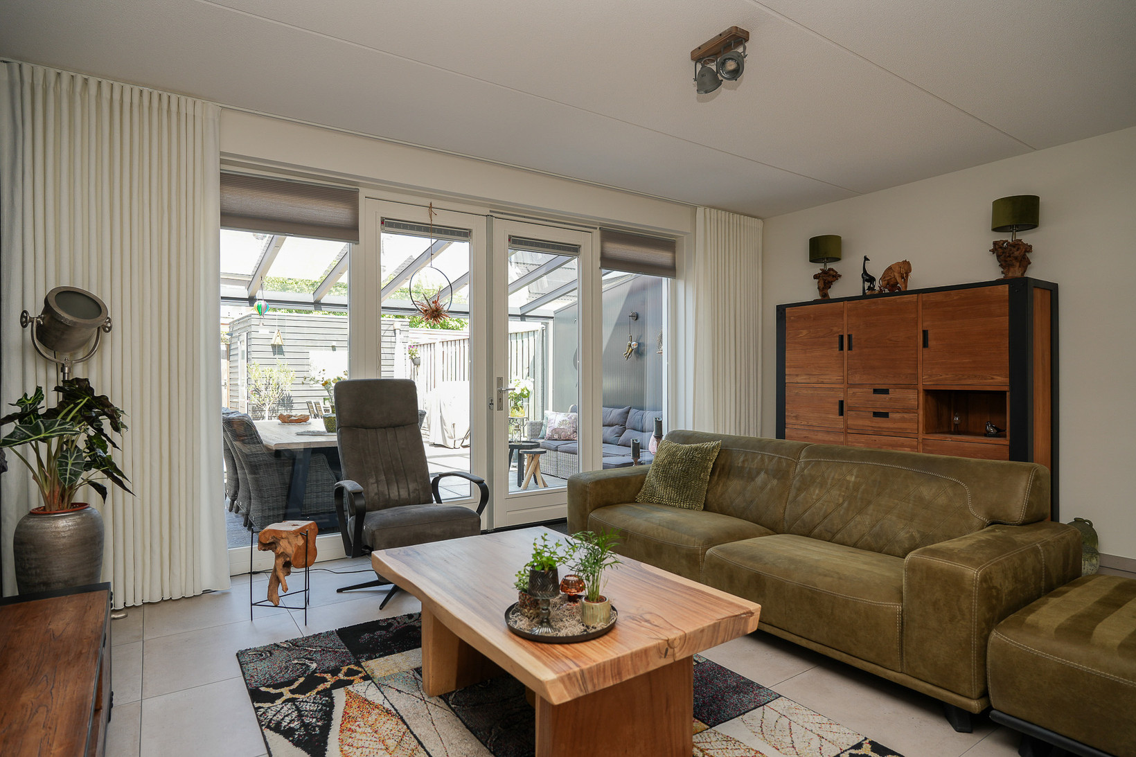 Tussenwoning te koop: Koolzaadveld 51, Beneden-Leeuwen
