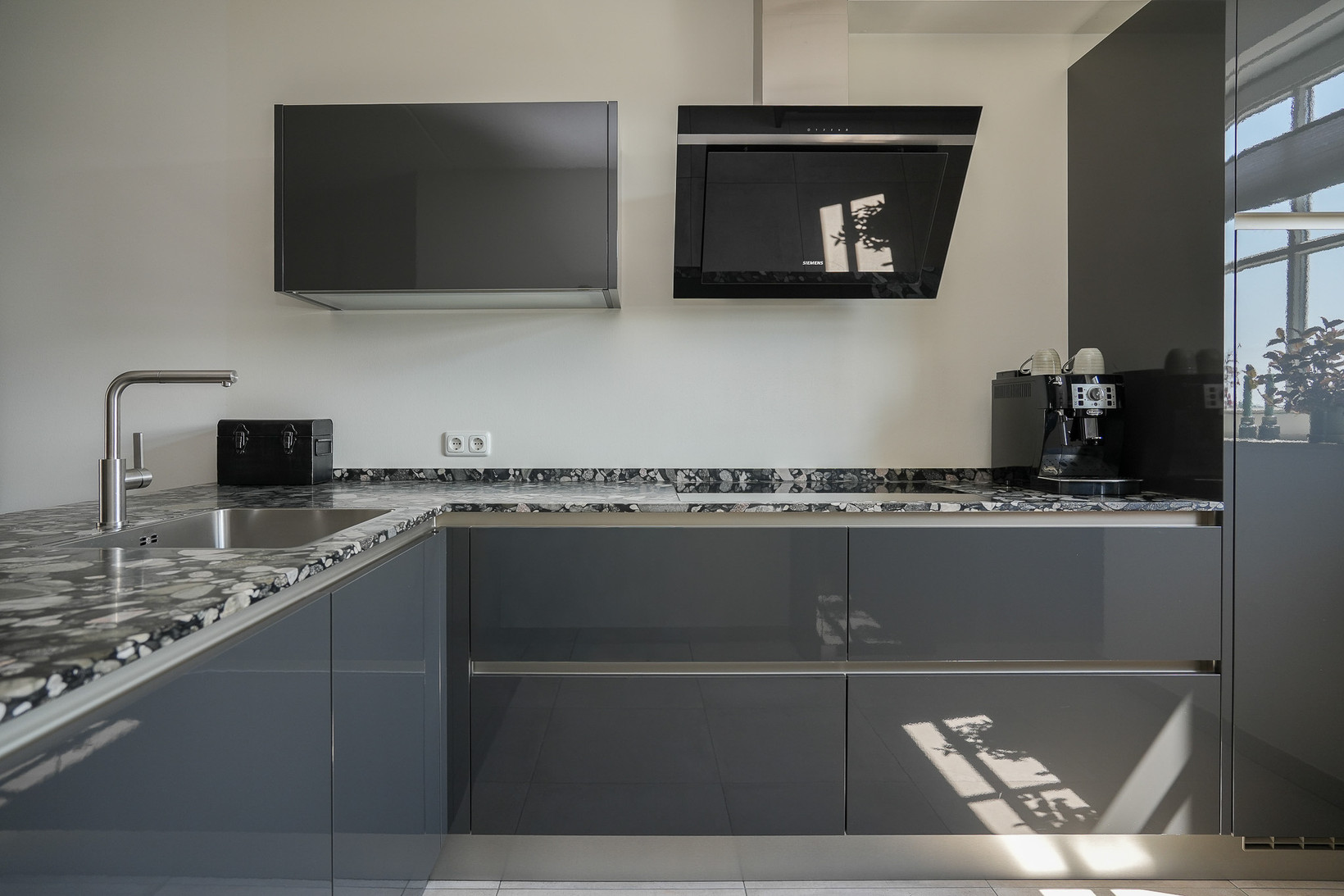 Tussenwoning te koop: Koolzaadveld 51, Beneden-Leeuwen
