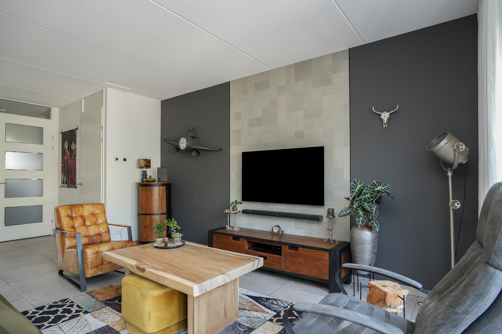 Tussenwoning te koop: Koolzaadveld 51, Beneden-Leeuwen