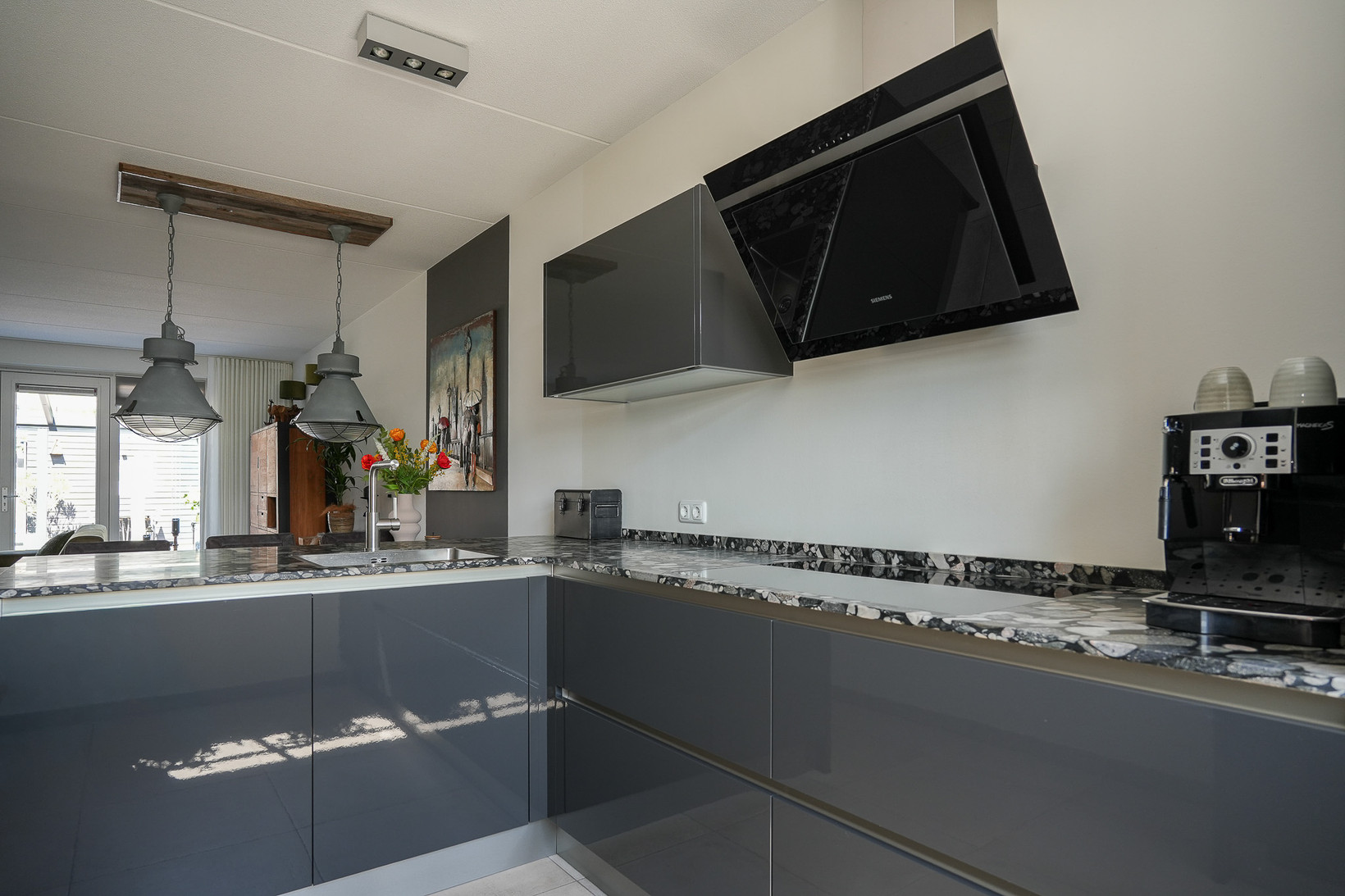 Tussenwoning te koop: Koolzaadveld 51, Beneden-Leeuwen