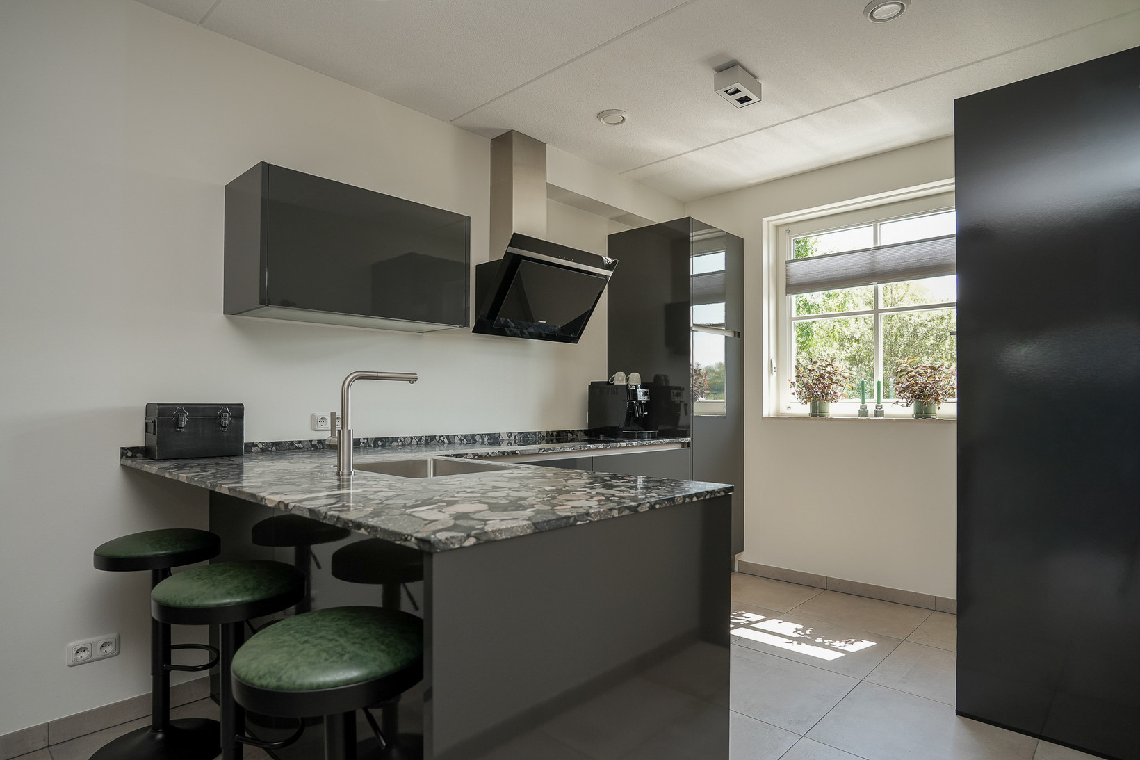 Tussenwoning te koop: Koolzaadveld 51, Beneden-Leeuwen