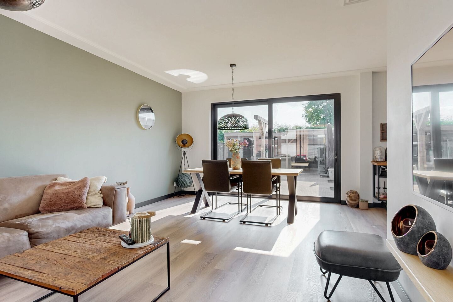 Twee-onder-één-kap te koop: Jan Walravenstraat 6, Beneden-Leeuwen
