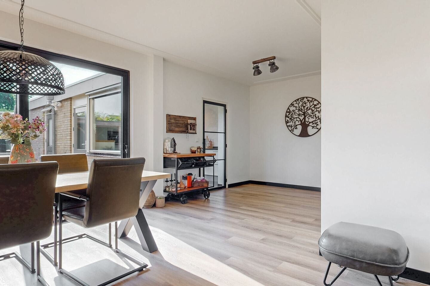 Twee-onder-één-kap te koop: Jan Walravenstraat 6, Beneden-Leeuwen