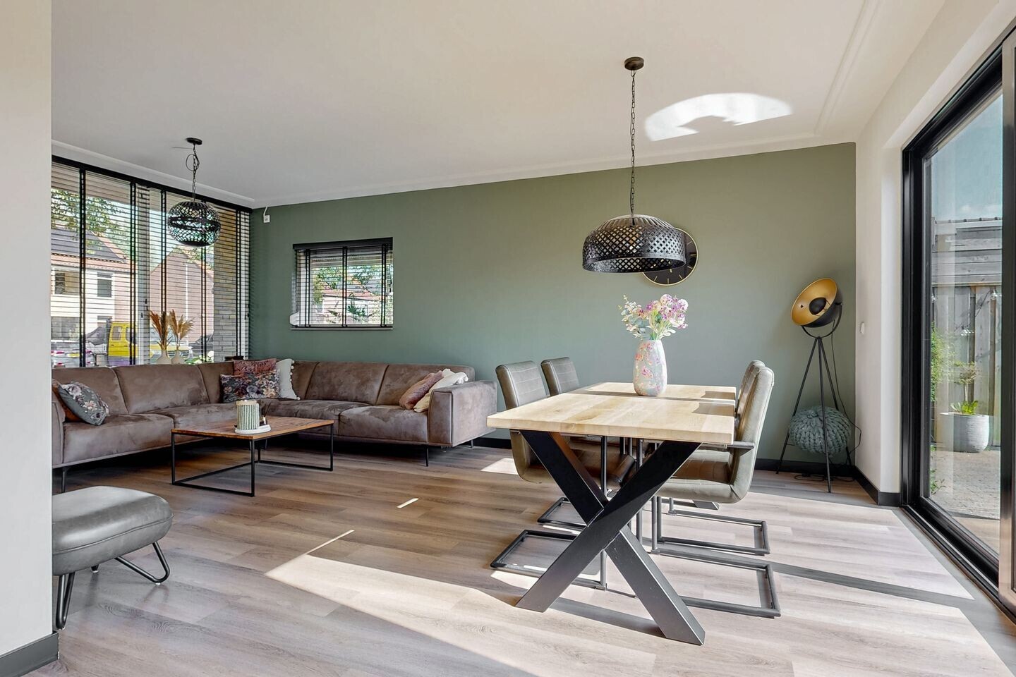 Twee-onder-één-kap te koop: Jan Walravenstraat 6, Beneden-Leeuwen