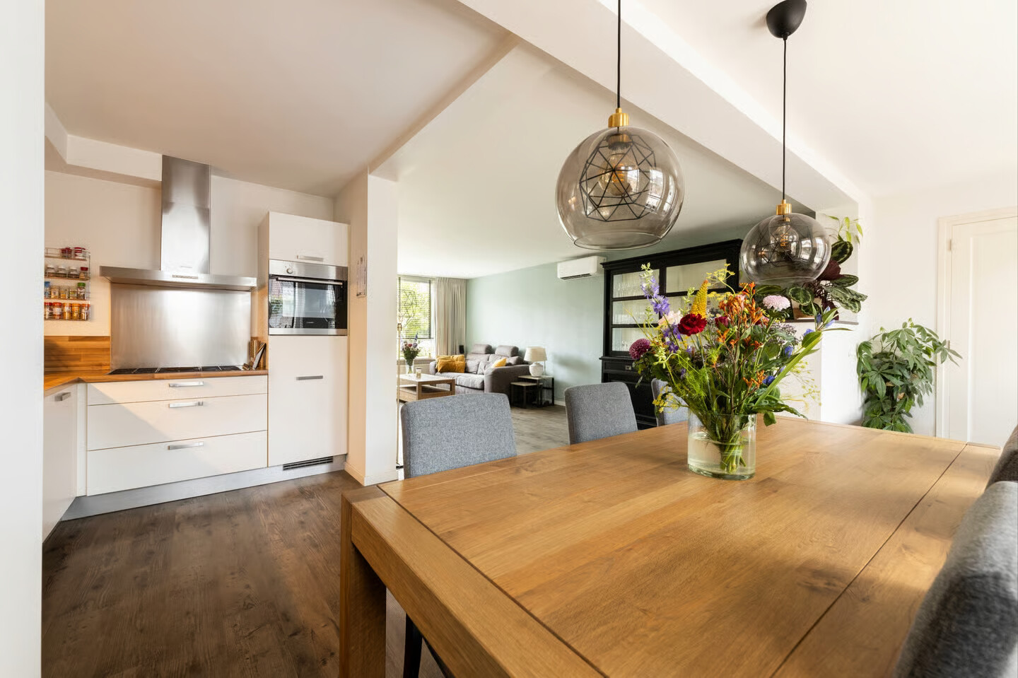 Tussenwoning te koop: Viaductstraat 27, Wamel