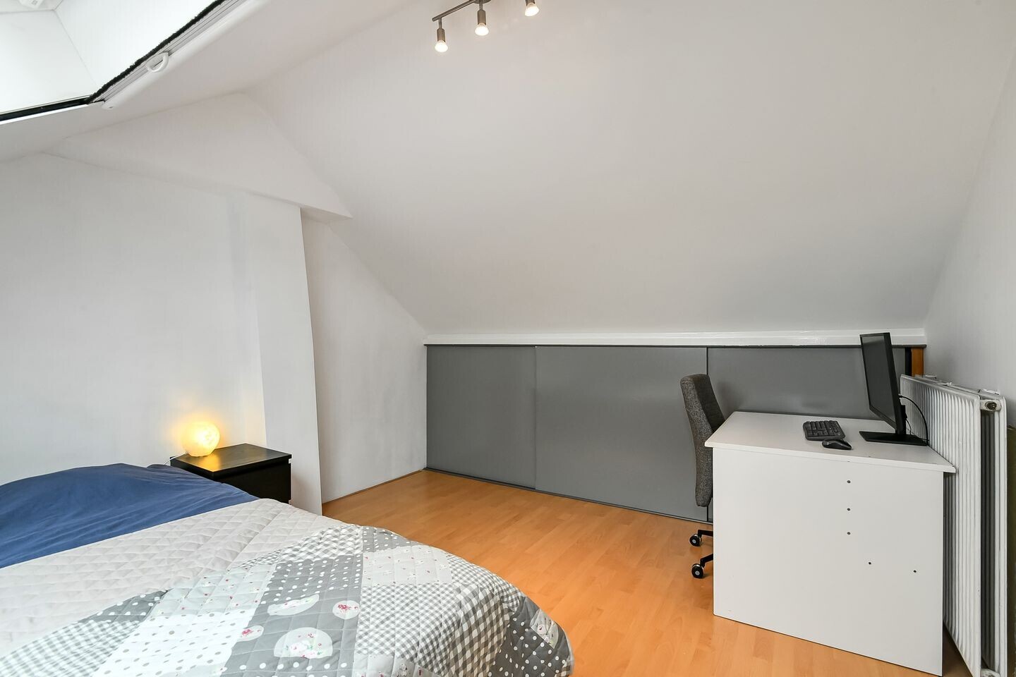 Twee-onder-één-kap te koop: Van Hallstraat 20, Elst
