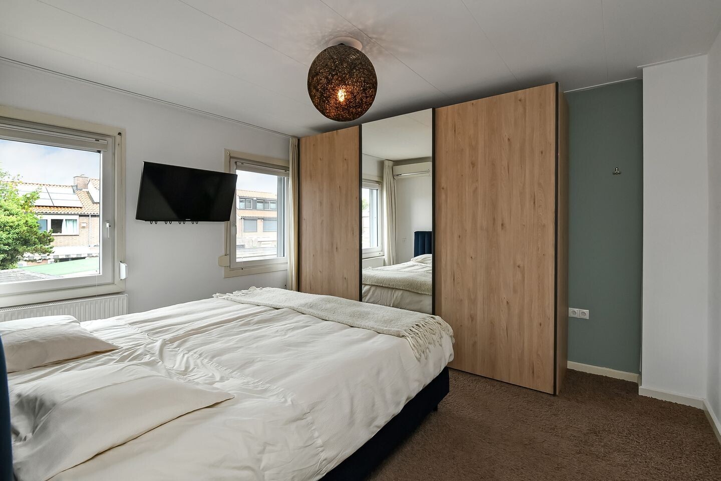 Twee-onder-één-kap te koop: Van Hallstraat 20, Elst