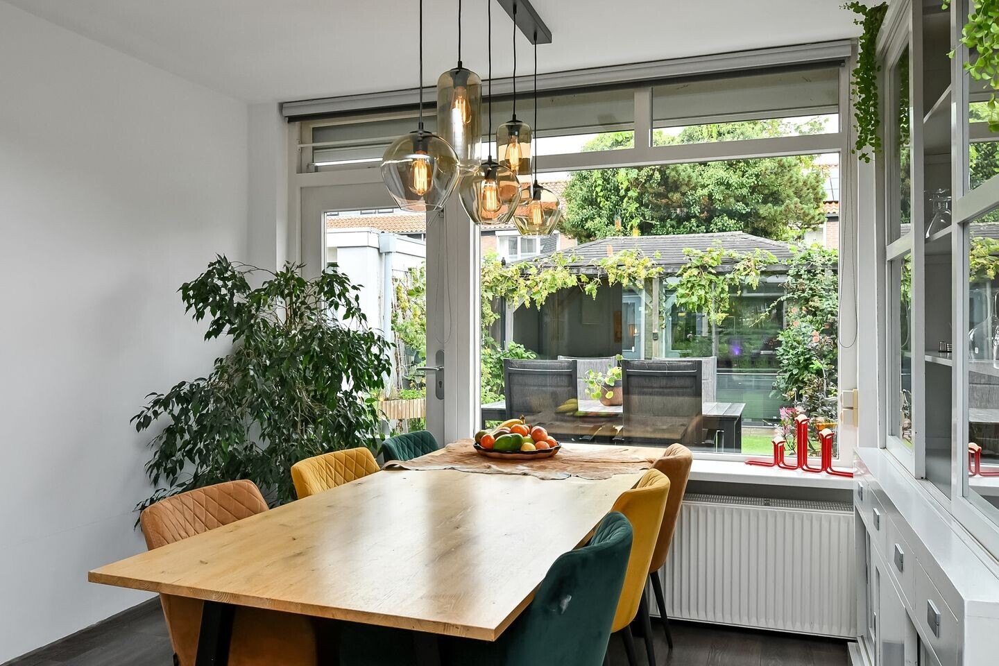 Twee-onder-één-kap te koop: Van Hallstraat 20, Elst