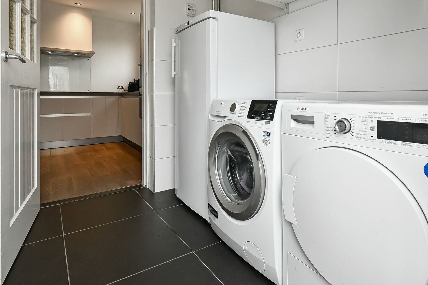 Twee-onder-één-kap te koop: Van Hallstraat 20, Elst