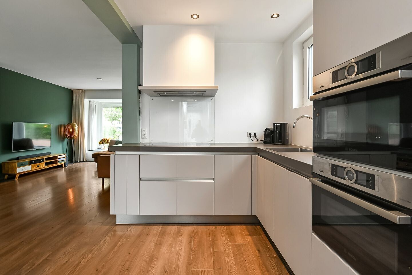 Twee-onder-één-kap te koop: Van Hallstraat 20, Elst