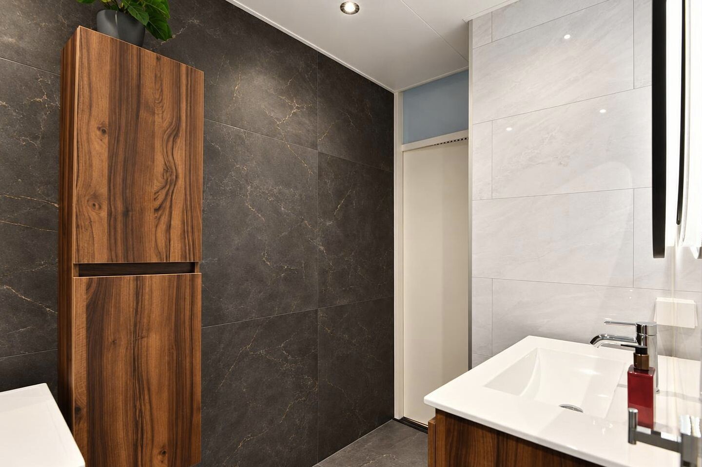 Appartement te koop: Rijksweg-Noord 7-2EV, Elst
