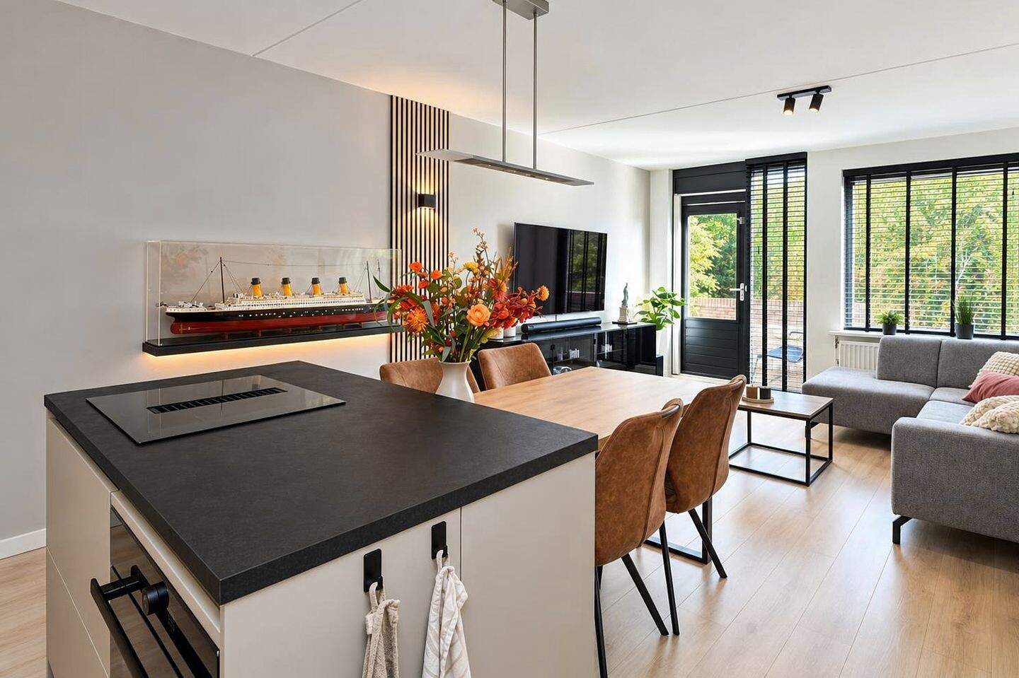 Appartement te koop: Rijksweg-Noord 7-2EV, Elst