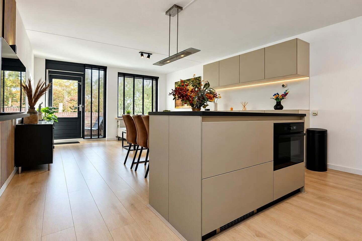 Appartement te koop: Rijksweg-Noord 7-2EV, Elst