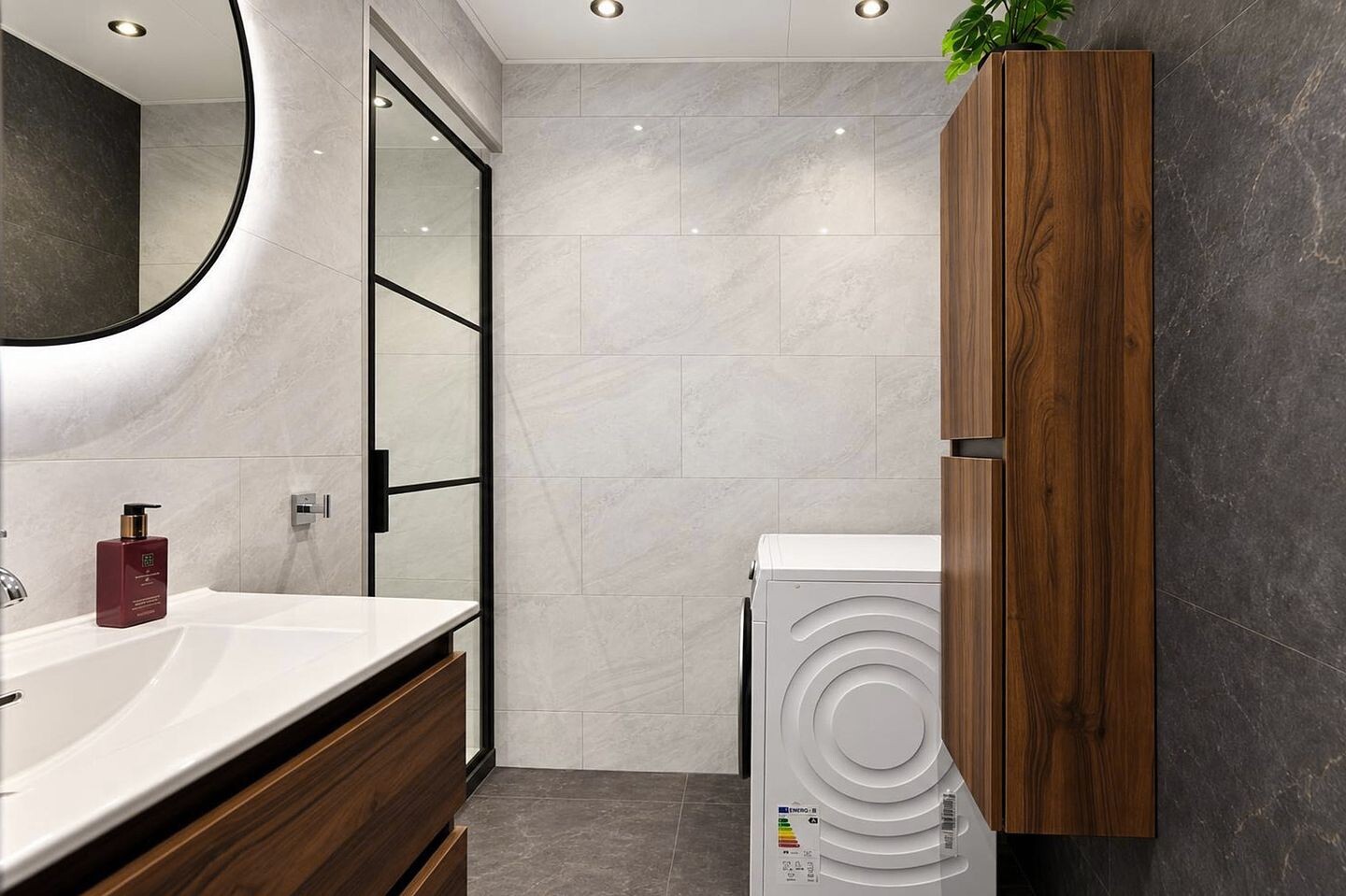Appartement te koop: Rijksweg-Noord 7-2EV, Elst