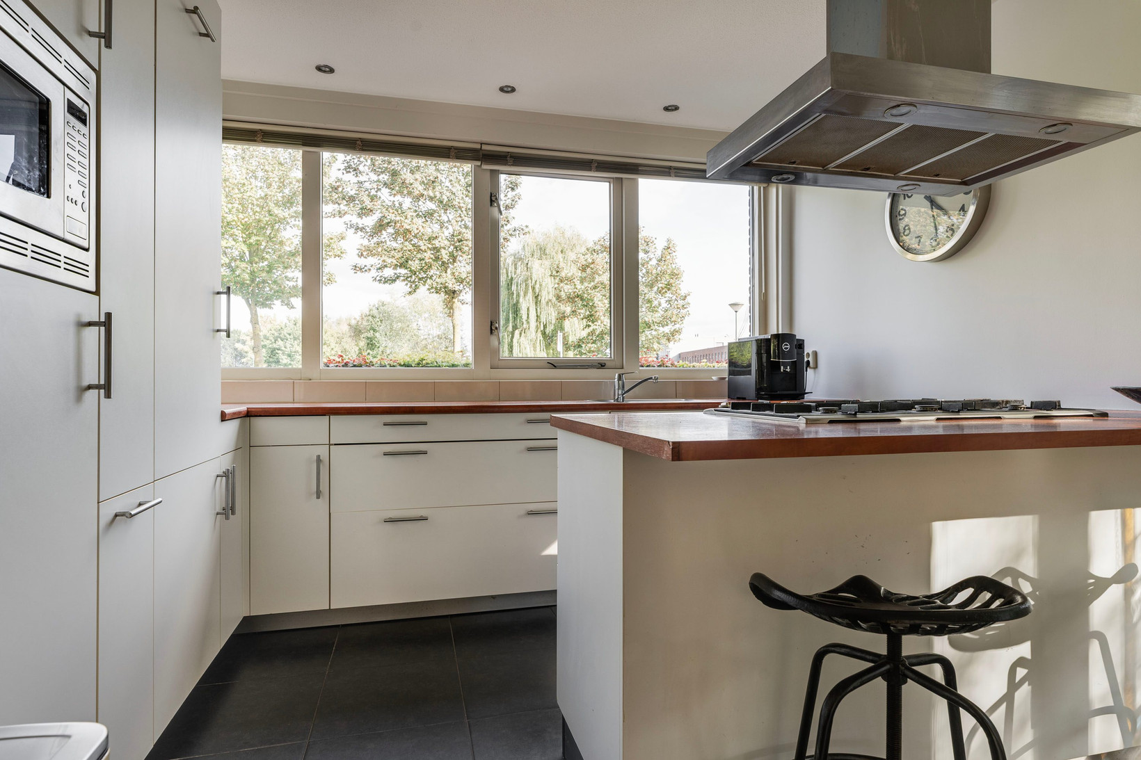 Hoekwoning te koop: Regenboog 105, Elst