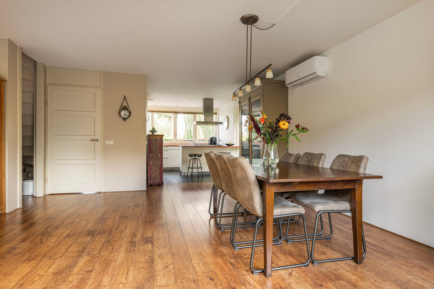 Hoekwoning te koop: Regenboog 105, Elst