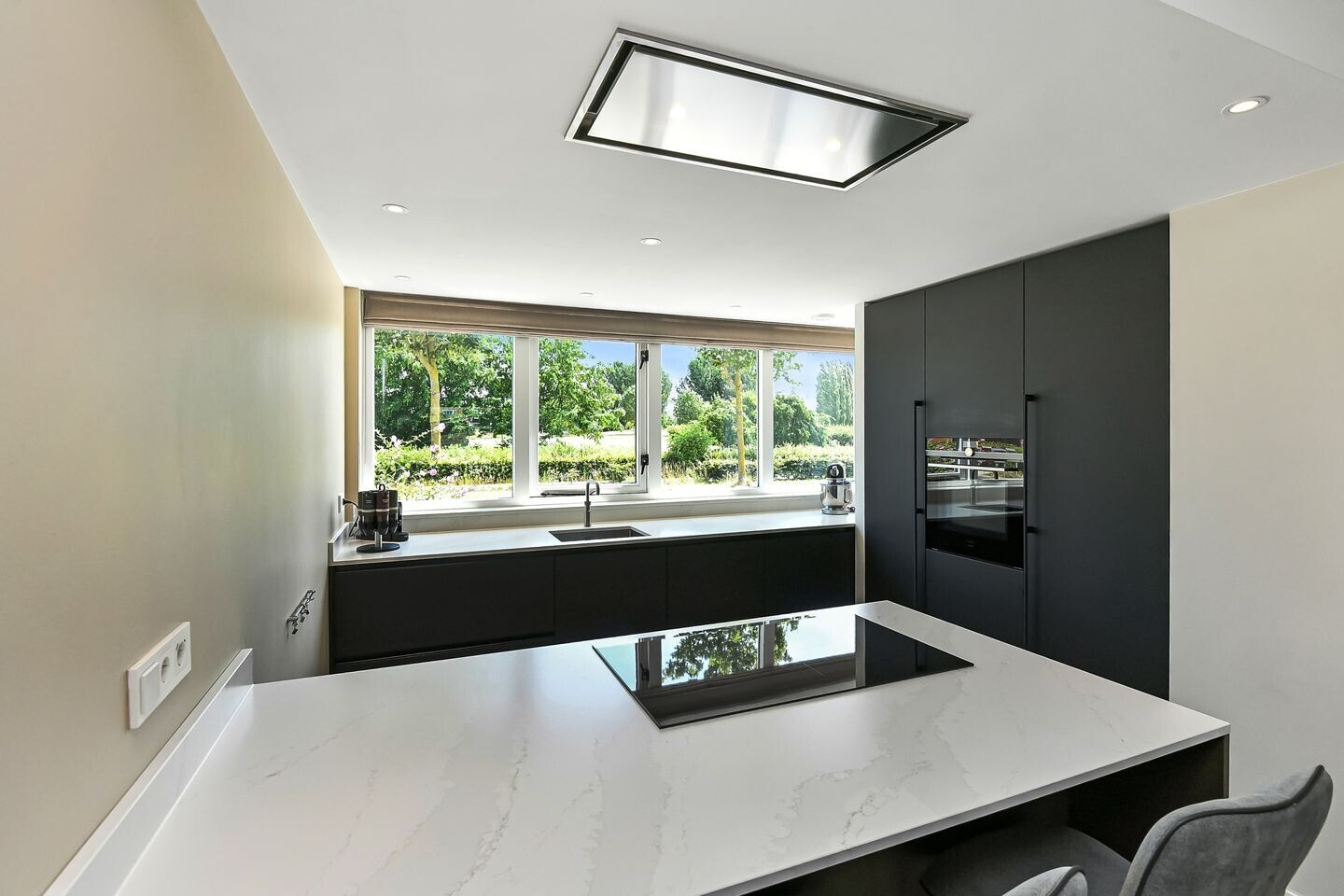 Tussenwoning te koop: Regenboog 145, Elst