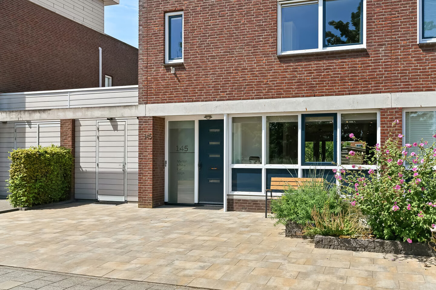 Tussenwoning te koop: Regenboog 145, Elst