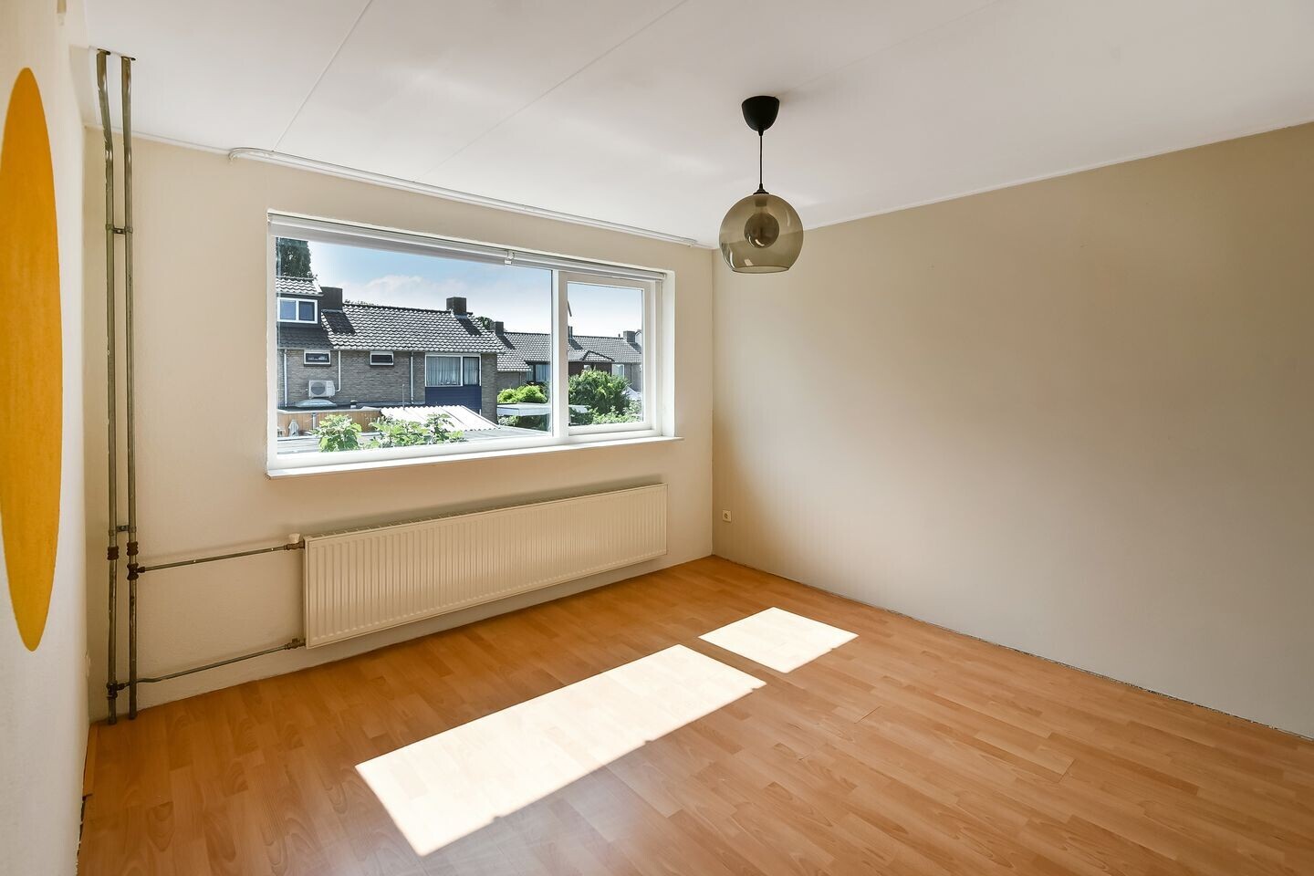 Tussenwoning te koop: Van der Duyn van Maasdamstraat 19, Elst