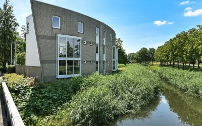 Henriëtte Roland Holstlaan 27