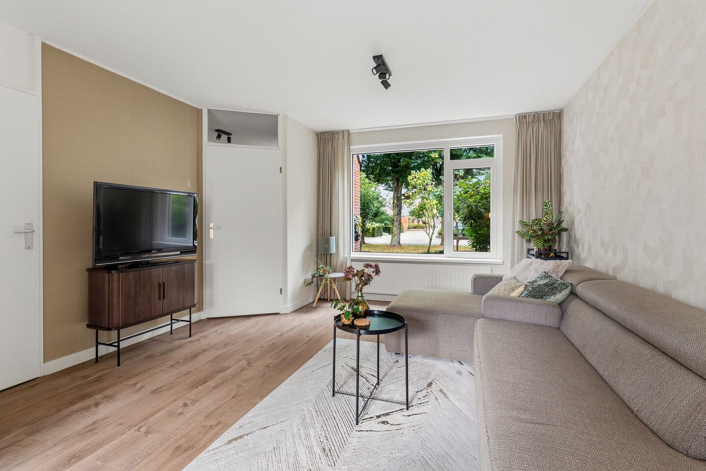 Tussenwoning te koop: Ganzewei 11, Elst