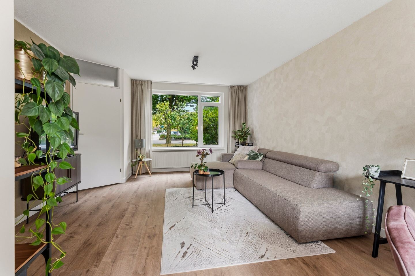 Tussenwoning te koop: Ganzewei 11, Elst