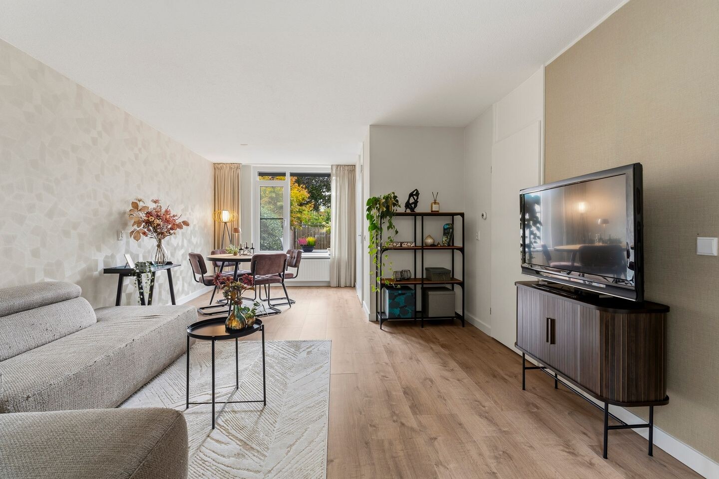 Tussenwoning te koop: Ganzewei 11, Elst