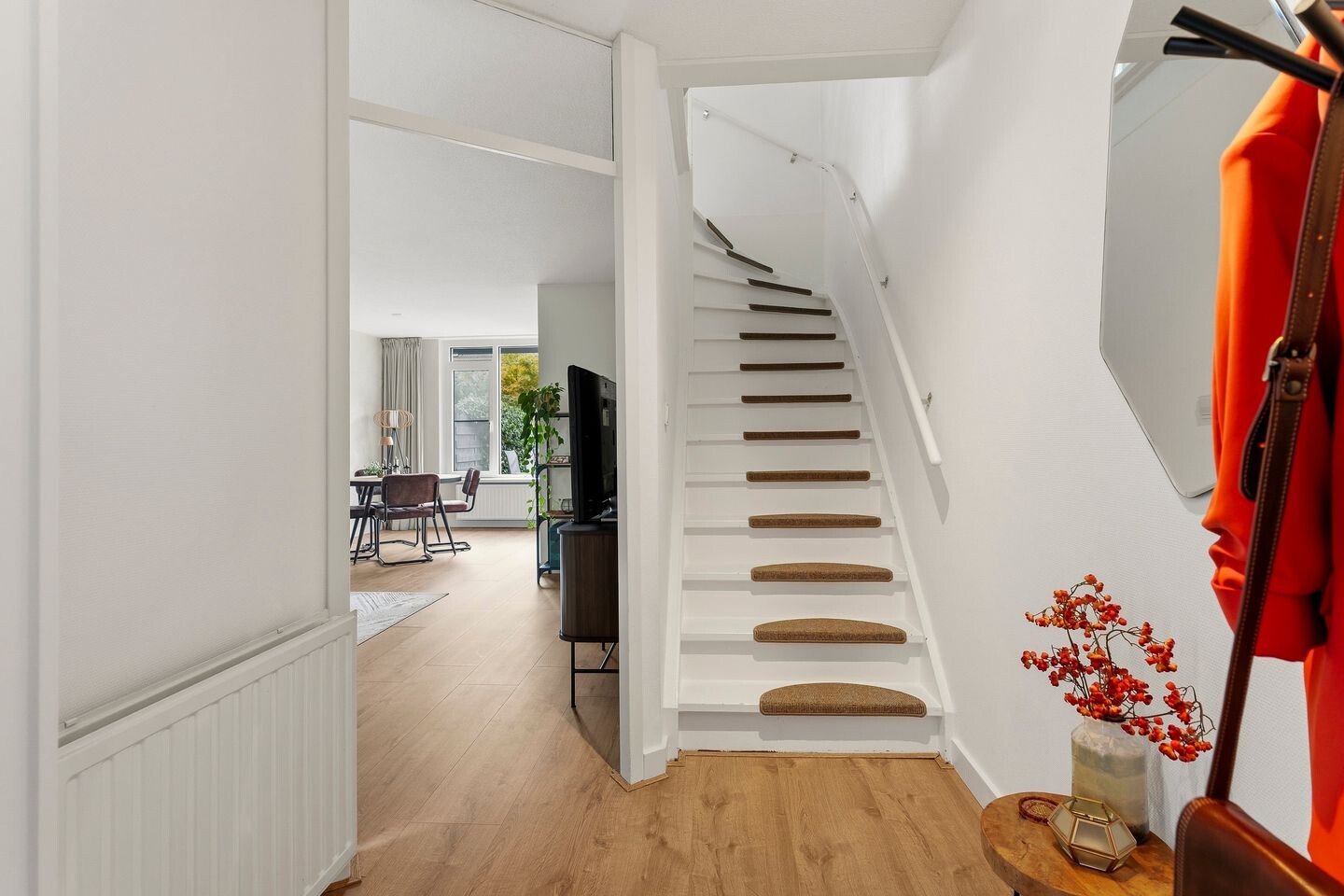 Tussenwoning te koop: Ganzewei 11, Elst